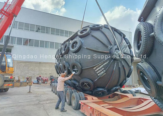 Chất lượng 50kpa và 80kpa Yokohama Net Type Pneumatic Rubber Fender cho tàu đến tàu và tàu đến cảng ISO 17357 nhà máy sản xuất