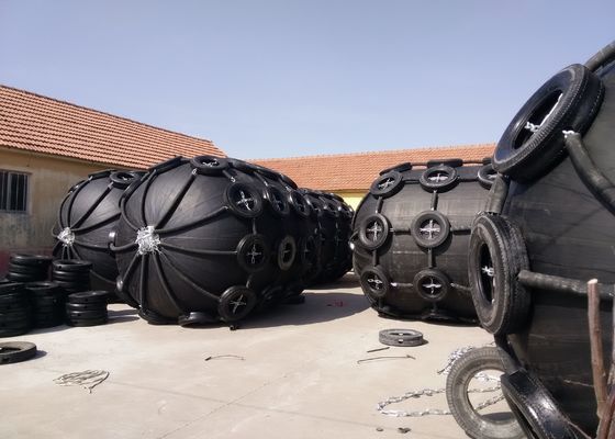 Chất lượng Vè chắn bùn cao su hàng hải gốc, độ bền cao và tuổi thọ dài với Tiêu chuẩn ISO 17357 2014 nhà máy sản xuất