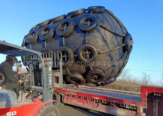 Chất lượng Tấm chắn bùn cao su khí nén biển màu đen 50kpa 3,3 * 6,5m với lưới xích nhà máy sản xuất