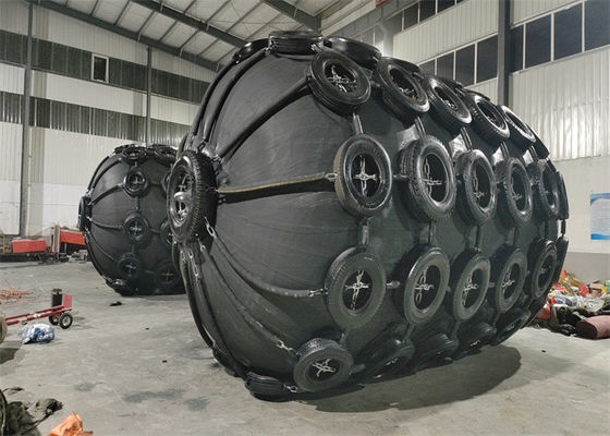 Chất lượng Cần bán tấm chắn bùn cao su khí nén màu đen ISO17357 3,3 * 6,5M 50Kpa nhà máy sản xuất