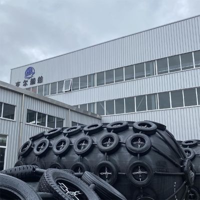 Chất lượng Vè cao su khí nén tuân thủ ISO17357 với kích thước tùy chỉnh, áp suất 50kpa & 80kpa cho ứng dụng hàng hải nhà máy sản xuất