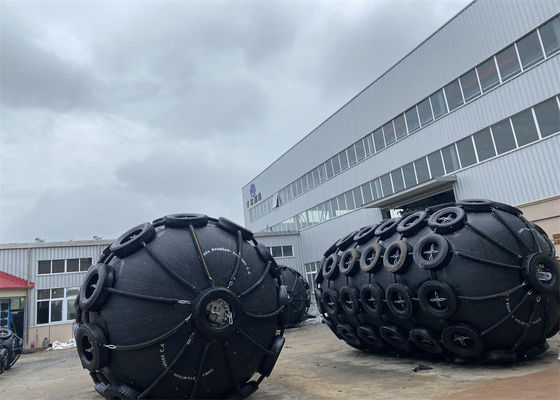 Chất lượng STS Lực phản ứng thấp Yokohama Pneumatic Fenders cao su với chuỗi và lốp xe nhà máy sản xuất