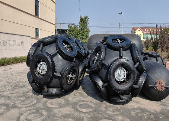 Chất lượng Yokohama Type STS STD Pneumatic Rubber Fender Marine Fender với lốp xe lưới nhà máy sản xuất