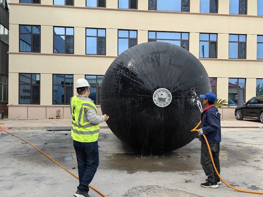 Chất lượng ISO17357-2014 Máy phun nước biển Máy phun nước cao su khí nén loại Yokohama nhà máy sản xuất