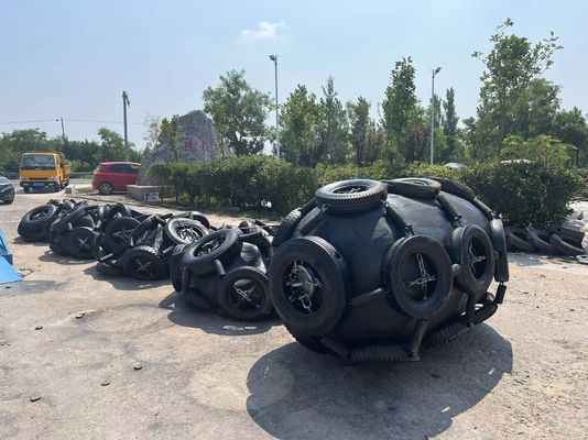 Chất lượng Tàu Mạng / Sling Các loại Pneumatic cao su Fender 50kpa / 80kpa Inflatable nhà máy sản xuất