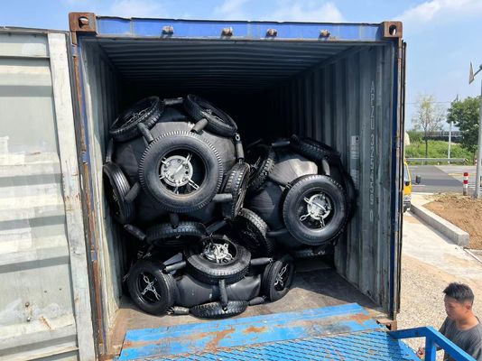 Chất lượng Tàu Mạng / Sling Các loại Pneumatic cao su Fender 50kpa / 80kpa Inflatable nhà máy sản xuất
