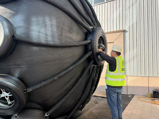 Chất lượng Máy bảo vệ cao su màu đen 50Kpa nhà máy sản xuất