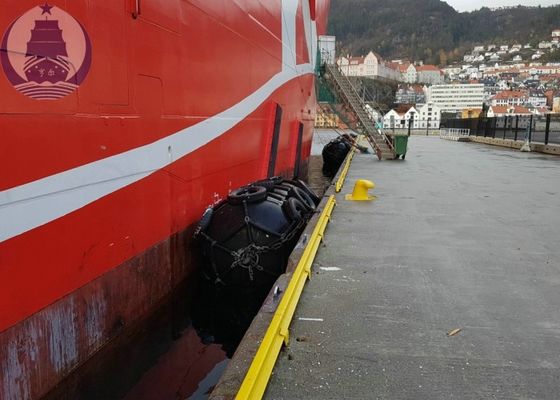 Chất lượng 80KPa hấp thụ năng lượng cao khí nén Marine Fender cho tàu để chuyển tàu nhà máy sản xuất