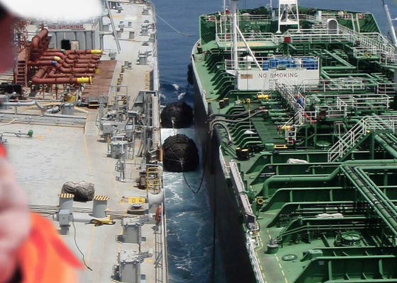 Chất lượng Mặc kháng Marine Dock cao su Bumpers chắn bùn với chuỗi mạ kẽm và lốp nhà máy sản xuất