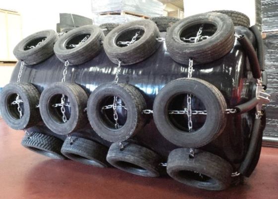 Chất lượng ISO 17357 Certified EVA Foam Filled Fender with Customizable Density 70-110kg/m³ and 0.5m-4.8m Diameter for Marine Use Nhà máy