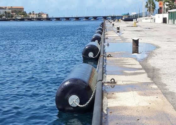 Chất lượng ISO 17357 Certified EVA Foam Filled Fender with Customizable Density 70-110kg/m³ and 0.5m-4.8m Diameter for Marine Use Nhà máy
