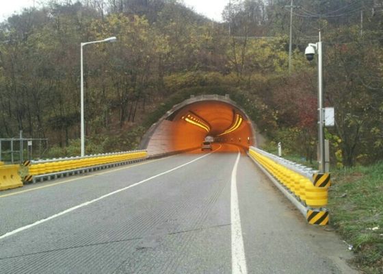 Chất lượng PU Foam / EVA an toàn giao thông Roller Barrier Road Spinning Barrel Kích thước tùy chỉnh nhà máy sản xuất