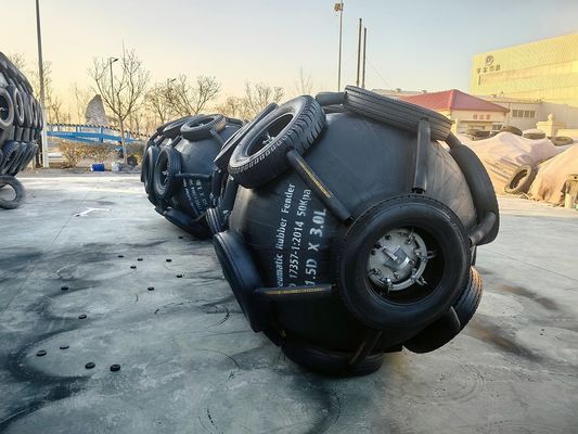 Chất lượng Áp suất bên trong 50/80Kpa Pneumatic Marine Fenders áp suất ban đầu 50Kpa nhà máy sản xuất