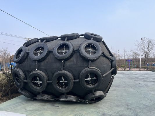 Chất lượng Áp suất bên trong 50/80Kpa Pneumatic Marine Fenders áp suất ban đầu 50Kpa nhà máy sản xuất