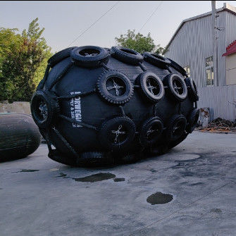 Chất lượng 0.5*1m-4.8*12m Pneumatic Rubber Fender cho ngoài khơi nhà máy sản xuất