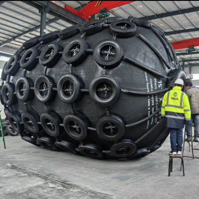 Chất lượng 0.5*1m-4.8*12m Pneumatic Rubber Fender cho ngoài khơi nhà máy sản xuất