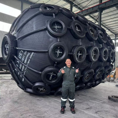 Chất lượng 0.5*1m-4.8*12m Pneumatic Rubber Fender cho ngoài khơi nhà máy sản xuất