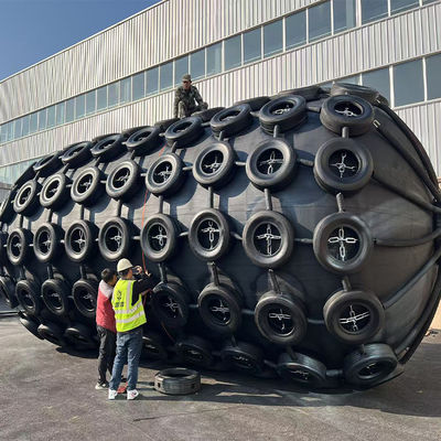 Chất lượng ISO 17357 Certified Natural Rubber Pneumatic Fender with 50Kpa Working Pressure for Marine Safety Nhà máy