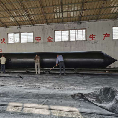 Chất lượng Túi khí cao su bơm hơi cho tàu thuyền trong ụ khô dài 4-25 M, dùng cho vật tư hàng hải nhà máy sản xuất