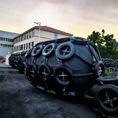 Chất lượng Đệm cao su hơi ISO17357 để bảo vệ va chạm hàng hải nhà máy sản xuất