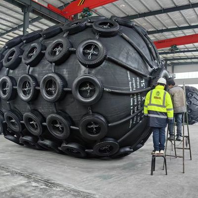 Chất lượng ISO17357 Máy bảo hộ cao su khí nén để bảo vệ tàu biển nhà máy sản xuất