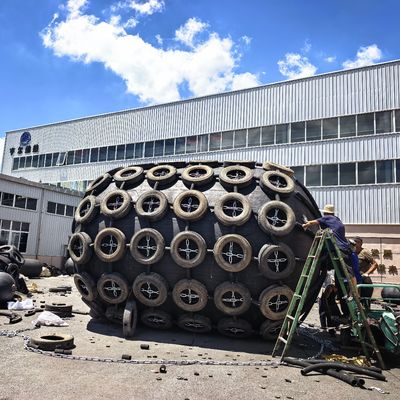 Chất lượng Vè chắn bùn cao su khí nén màu trắng có chứng nhận CCS BV cho hoạt động hàng hải nhà máy sản xuất