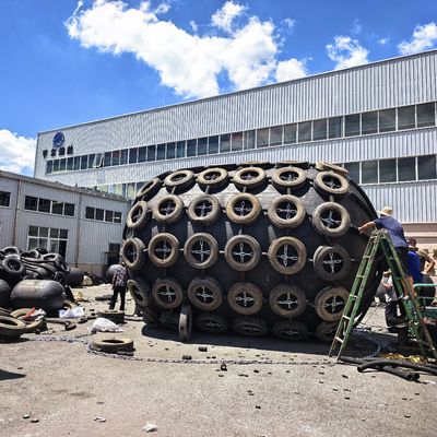 Chất lượng Đệm chắn bùn cao su hàng hải bơm hơi loại Yokohama với Chứng chỉ BV cho các hoạt động STS và cập cảng nhà máy sản xuất