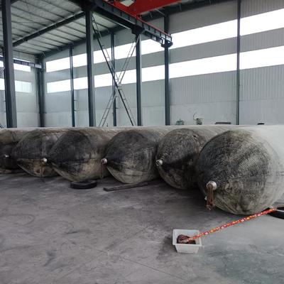 Chất lượng Túi khí cao su hàng hải có kết nối ống bơm hơi tích hợp để cung cấp khí nhanh chóng với đường kính 0,8-3 M và chiều dài 4-25 M nhà máy sản xuất