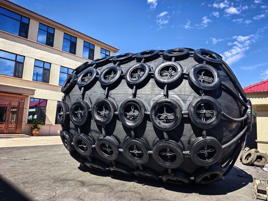 Chất lượng ISO17357 Chứng nhận Pneumatic Rubber Fender với kích thước tùy chỉnh từ 0.3 đến 4.8M và 50kpa & 80kpa tùy chọn áp suất nhà máy sản xuất