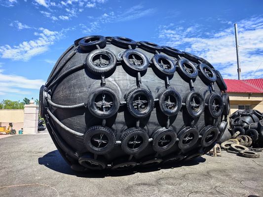 Chất lượng ISO17357 Chứng nhận Pneumatic Rubber Fender với áp suất 50kpa & 80kpa và kích thước tùy chỉnh 0.3-4.8M nhà máy sản xuất