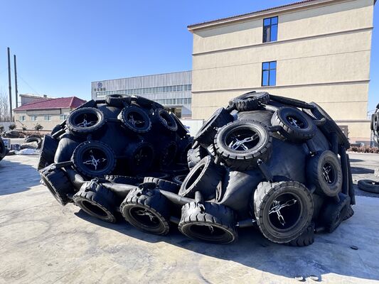 Chất lượng Đệm chắn bùn cao su khí nén được chứng nhận ISO17357 với kích thước tùy chỉnh 0.3-4.8 M và áp suất 50kpa & 80kpa nhà máy sản xuất