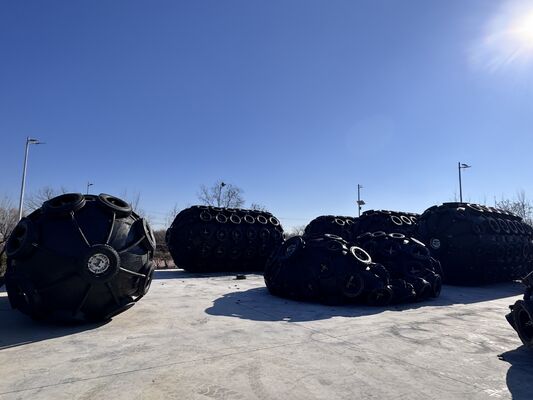 Chất lượng Customized ISO17357 Pneumatic Rubber Fender 0.3-4.8 M for Marine Applications nhà máy sản xuất