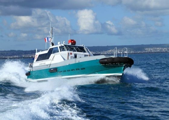 Chất lượng Hệ thống chống đỡ cho thuyền làm việc Tàu kéo bọt đầy chắn bùn với đai buộc nhà máy sản xuất