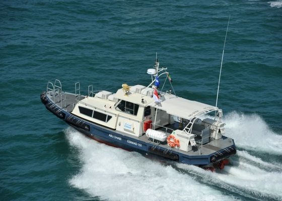 Chất lượng Hệ thống chống đỡ cho thuyền làm việc Tàu kéo bọt đầy chắn bùn với đai buộc nhà máy sản xuất