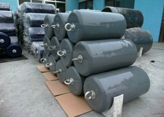 Chất lượng Hot Dip Galvanized Foam Filled Fender với 10 năm sử dụng cuộc sống và hấp thụ năng lượng cao cho an toàn biển nhà máy sản xuất