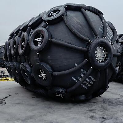 Chất lượng Excellent Performance Yokohama Fenders Built To ISO 17357 Standards Delivering Enhanced Impact Resistance OEM nhà máy sản xuất