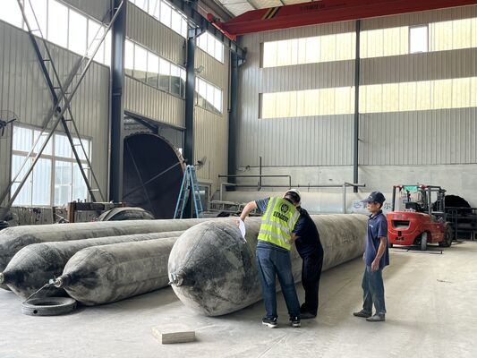 Chất lượng Marine Rubber Airbag with Rapid Inflation Manifold for Simultaneous Multi Unit Operation in 0.8-3 M Diameter Nhà máy