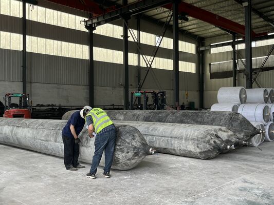 Chất lượng Marine Rubber Airbag with Rapid Inflation Manifold for Simultaneous Multi Unit Operation in 0.8-3 M Diameter Nhà máy