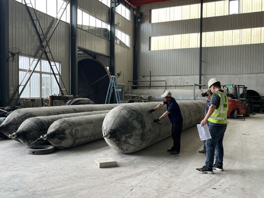 Chất lượng Marine Rubber Airbag with Stainless Steel Mounting Hardware for Corrosion Free Installation Nhà máy
