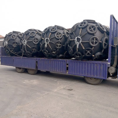Chất lượng Cao su khí nén Marine Fender Dock Phòng thủ Thuyền bảo vệ với lốp để tàu / neo nhà máy sản xuất