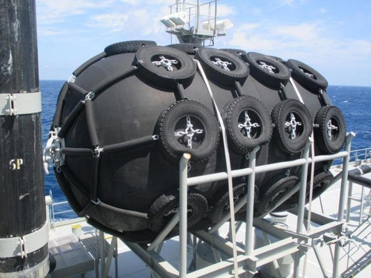 Chất lượng Vỏ xe cao su lưới Fender 2000x4000mtr 50kpa Pnuematic sea Fender nhà máy sản xuất