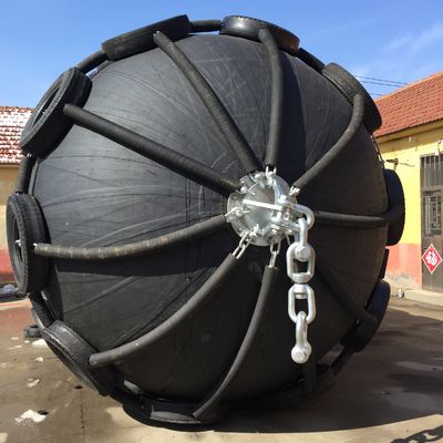 Chất lượng Bộ chắn bùn hàng hải khí nén 50kpa 80kpa với loại dây chuyền Màu đen biển nhà máy sản xuất