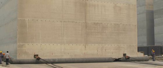 Chất lượng Túi khí nâng hạng nặng trên biển Bến tàu khô hạ thủy tàu nâng và túi khí hàng hải nhà máy sản xuất