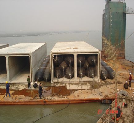 Chất lượng Túi khí nâng hạng nặng trên biển Bến tàu khô hạ thủy tàu nâng và túi khí hàng hải nhà máy sản xuất