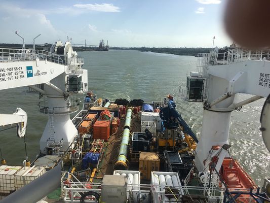 Chất lượng 50kpa Loại cáp treo tàu ngầm Tấm chắn bùn cao su khí nén Yokohama cho bến tàu nhà máy sản xuất