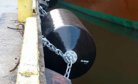 Chất lượng Low Maintenance Required UV Resistant And Corrosion Resistant Foam Filled Fender with High Energy Absorption Capacity for Marine Floating Fender Nhà máy