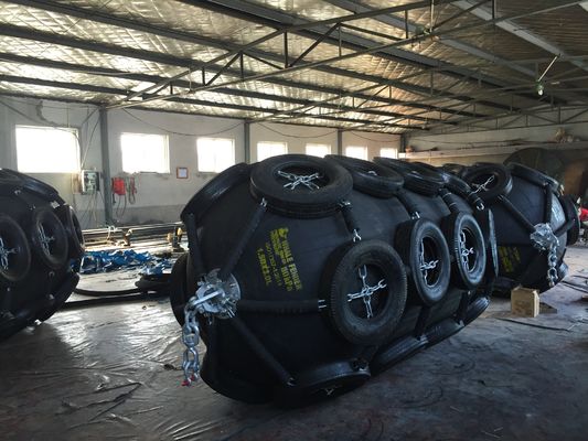Chất lượng Chứng nhận ISO 17357 Tấm chắn cao su khí nén Loại sườn Fender nhà máy sản xuất