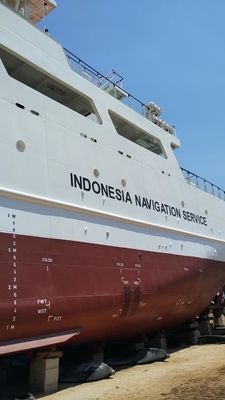 Chất lượng Túi khí cứu hộ hàng hải 250T / M Tàu hạ thủy và nâng túi khí nhà máy sản xuất