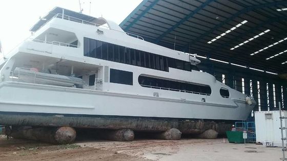 Chất lượng Túi khí cứu hộ hàng hải 250T / M Tàu hạ thủy và nâng túi khí nhà máy sản xuất