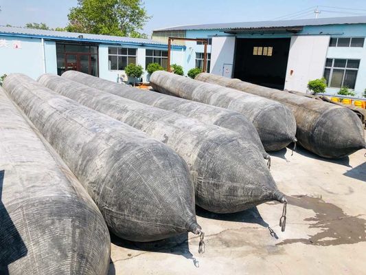 Chất lượng Túi khí cao su hàng hải tiêu chuẩn ISO14409 Màu đen hoặc túi khí cao su hàng hải tùy chỉnh được thiết kế để đảm bảo an toàn và xử lý tàu biển nhà máy sản xuất